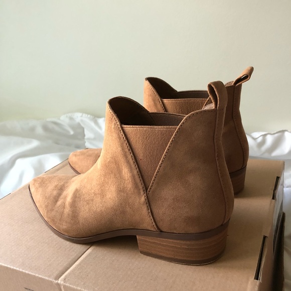 F21 Pointed Ankle Boots (6.5) - Picture 2 of 7